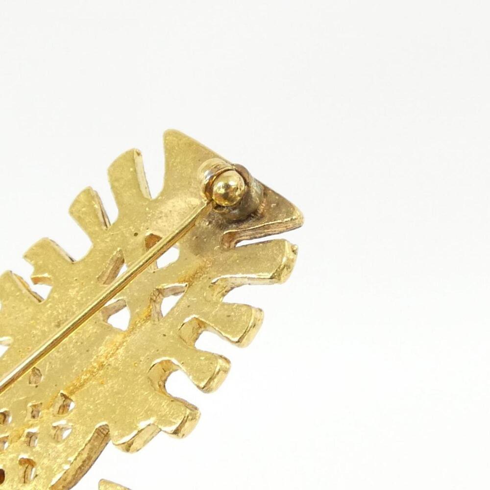 CHANEL Gold Brooch - Picture 3 of 5